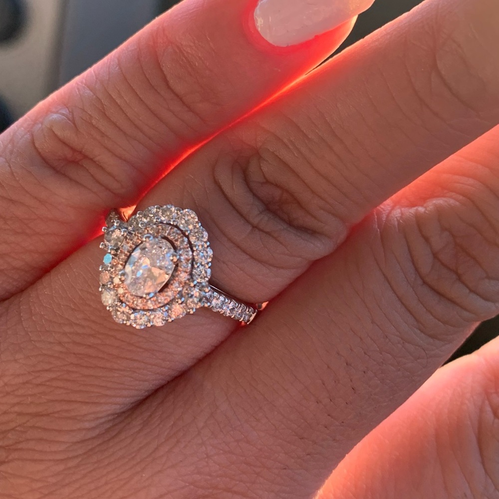 Helzberg 1 1/3 c.t. Diamond engagement ring